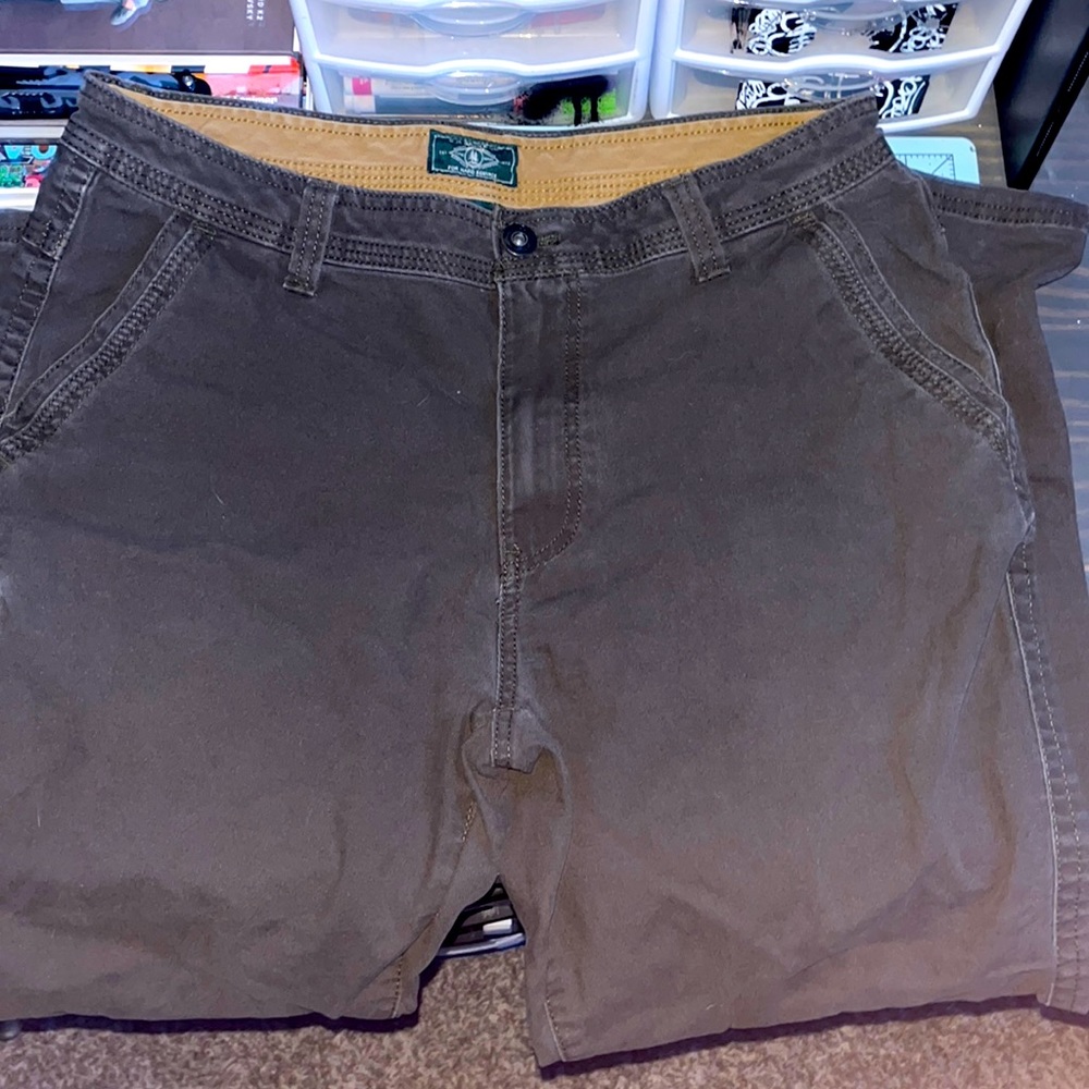 G.H bass & co. Green khaki, pants. 34x30